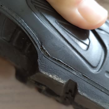 Scooter Ayakkabı Üretim Hatalı, İade Almıyorlar!