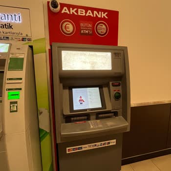 Akbank ATM Para Yuttu!