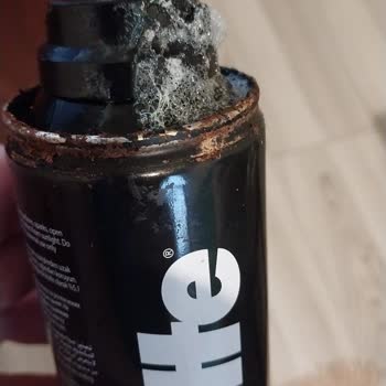 Gillette Tıraş Jeli Kutusu Kullanılamaz Şekilde Paslandı