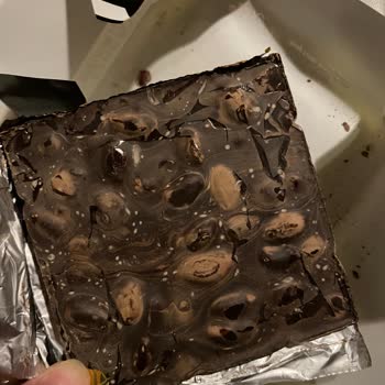 Eti Gıda Eti Karam Antep Fıstıklı Çikolatası Küflü Çıktı