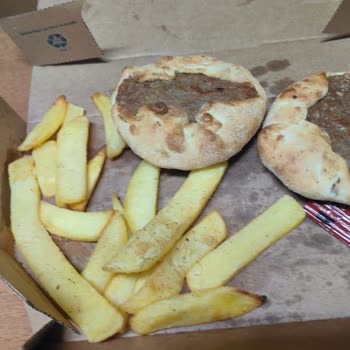 Domino's Pizza Domdom Diye Bana Ne Olduğu Belirsiz Bir Şey Gönderdi