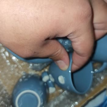 Mondi'nin Memnun Etme Hediyesinin Bile Kırık Gelmesi