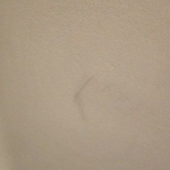 Filli Boya Momento Boyadaki Lekeler Ve İzler