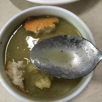 Düzce Akçakoca KYK Kız Yurdu Yemeklerde Kurt Sinek Kıl