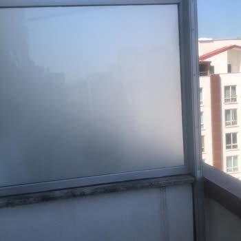 CeraStyle Kendi Kırılan Lavabo