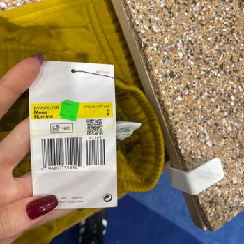 Mall Of İstanbul Nike Mağazası 2. Ürün %50 Kampanyası Etiket Hatası!