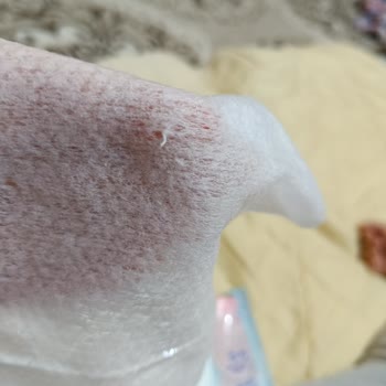 Uni Baby İlk Adım Islak Mendilin İçinden Sert Plastik Çıktı