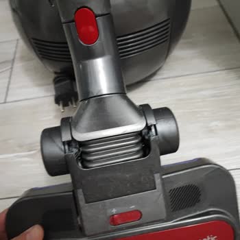 Dyson Süpürge Başlığı Kırıldı