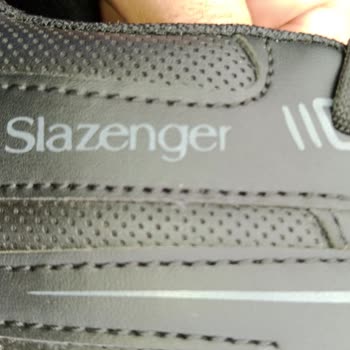 Slazenger Spor Ayakkabı Yırtıldı