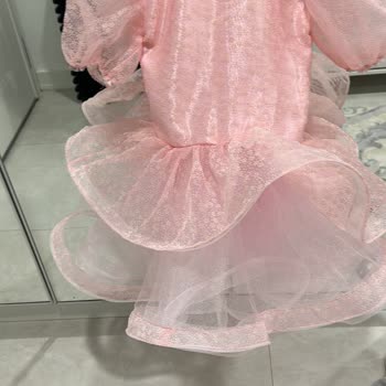 N’B YASAR’S (nbyasarsbaby) Instagram'dan Elbise Sorunu