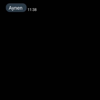 Sürat Kargo Kargo Çalışanın Üslubu Ve Kargoyu Apartmana Koyması