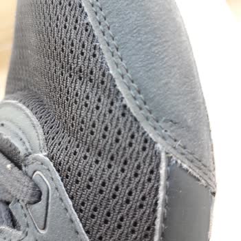 Skechers Mağazasından Aldığım Ayakkabıda Yırtılma Ve Deforme Oluştu