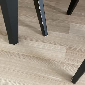 Kelebek Mobilya Sandalye Ayaklarında Çizikler