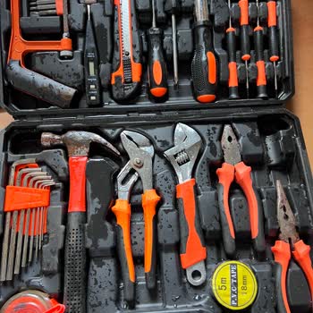 Moonshop Hırdavat İçi Su Dolu Paslı Ürünler