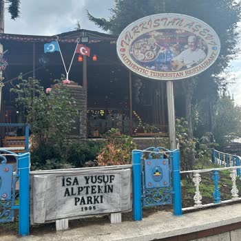 Türkistan Aşevi Garsonun Saygısız Davranışı!