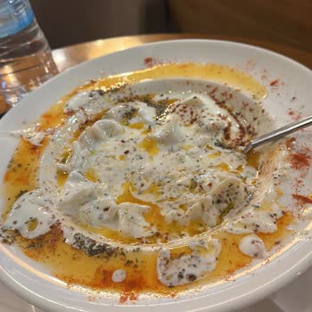 Simit Sarayı Mantı Çok Yağlı