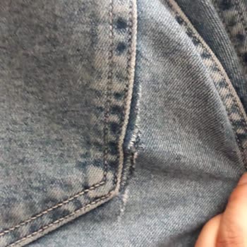 Pull And Bear'dan Aldığım Pantolon 3 Ayda Söküldü Ve Renkleri Soldu