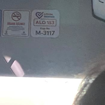 Metrobüs Şikayet (yolcuyu Kapıya Sıkıştıran Şoför