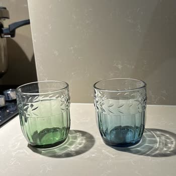 Madame Coco Bir Yıkamada Rengi Değişen Bardaklar