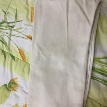 Pull And Bear Jean Durduk Yere Giymediğim Halde Beyaz Şeritler Oluştu