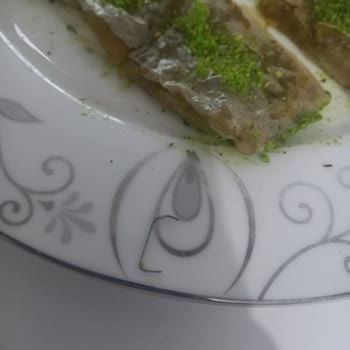 A101 Katmerin İçerisinden Zımba Teli Çıktı