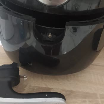 Schafer Airfryer Kolunun Kırılması