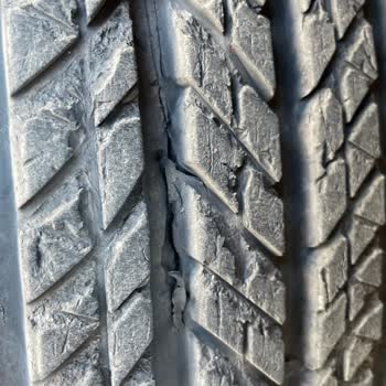 Bridgestone Dueler Lastikler 2 Ayda Parçalandı.