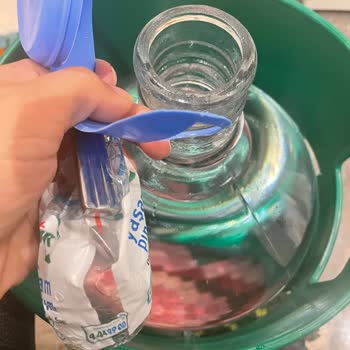 Pınar Su Cam Damacanadan Böcek Çıktı