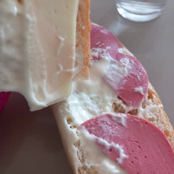 Tada! Aldığım Kötü Kokulu Sandviç