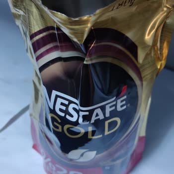 Nestle Nescafe Gold İçinde Siyah Parçacıklar