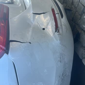 Batu Otomotiv Kazadan Dolayı Araç Tamir İşçilik Ve Boya Mağduru!