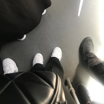 Adidas Şaşırttı Ön Tarafı Çatladı Hemen