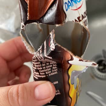 BİM'den Aldığım Danone Kakaolu Sütlerde Kurtlar Çıktı