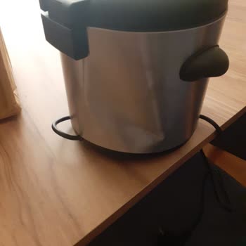 Sürat Kargo Paketlere Sahip Çıkmıyor.