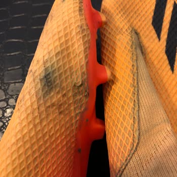 Adidas Kramponların Kısa Sürede Patlaması