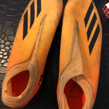 Adidas Kramponların Kısa Sürede Patlaması