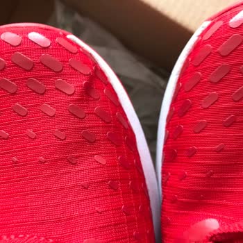 Boyner Under Armour Marka Ayakkabıda Dikiş Hatası