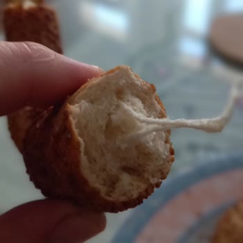 Migros Simit İçinden Çıkan Hijyenik Olmayan Sicim - İp