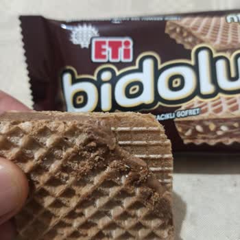 Eti Gıda Eti Bidolu Gofret Bir Parçası Isırılmış