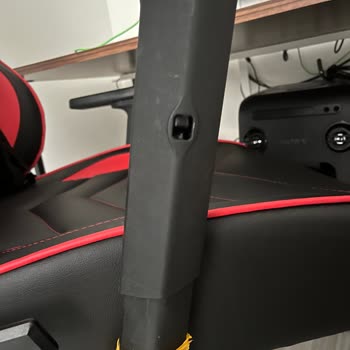 Rampage Oyuncu Koltuğu Olan Kl-r88 Kolçak Yükseklik Ayar Tuşu