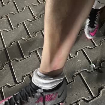 Hakem Verdiği Kararı Oyuncular Sayesinde Değiştirmesi