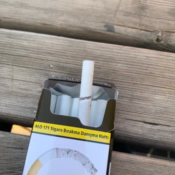 Parliament Sigara Paketinin İçinden Hatalı Basım Çıktı