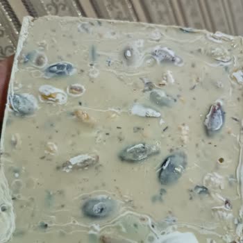Nestle Çikolata Üstünde Beyazlık