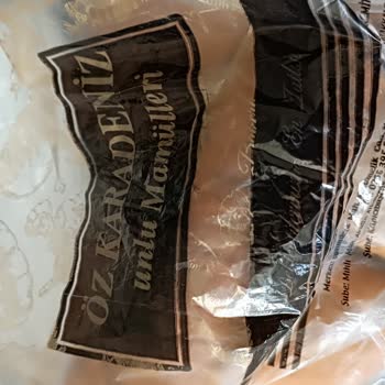 Öz Karadeniz Unlu Mamulleri (Edremit) Ekmeğin İçinden Böcek Çıkması