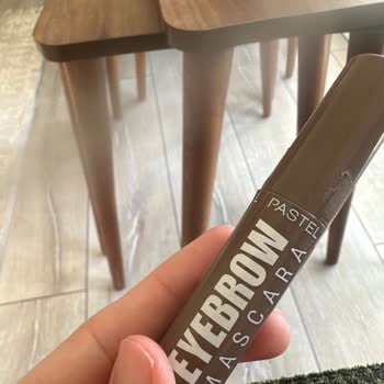 Gratis Kuru Pastel Kaş Maskara