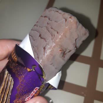 Ülker Ekstra Çikolatalı Gofret Beyazlamış Acımış