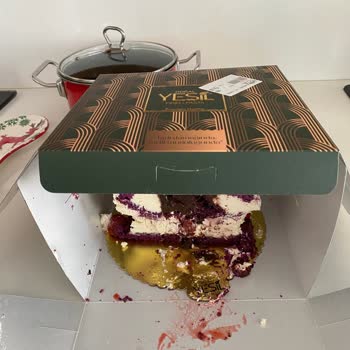Doğal Yeşil Fırın Pasta (Adana) Pastalarda Krema Sorunu