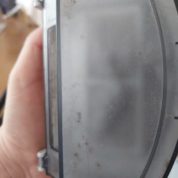 Hepsiburada Pis, Kullanılmış Robot Süpürge Gönderildi.