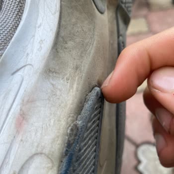 Nike Yırtıklar Ve Açılmalar
