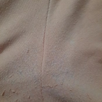 LC Waikiki Yeni Kıyafette Kumaş Deformasyonu